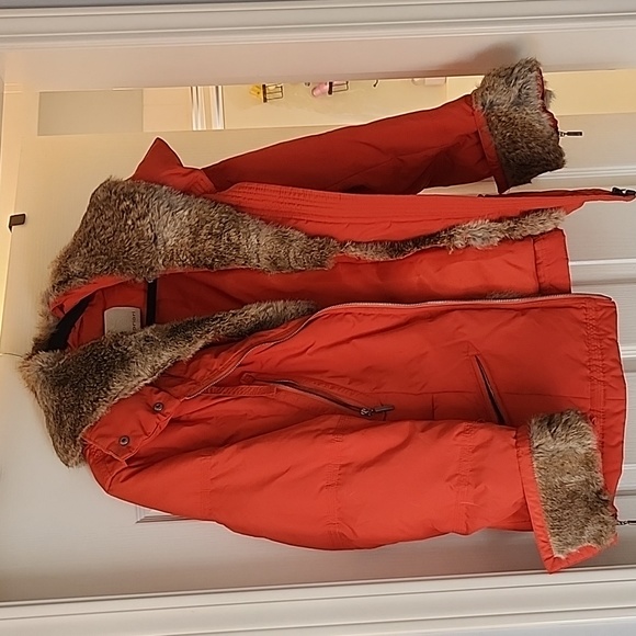 Apriori puff jacket, Sz 8, EUC - Picture 3 of 3
